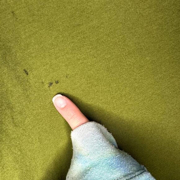 Daydreamer Elton John the One Solo Crewneck Graphic in Olive Green Tee Medium - Picture 5 of 9